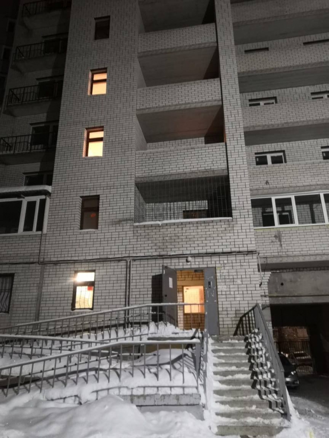 В Саратове пожар в однокомнатной квартире тушили пять пожарных расчетов