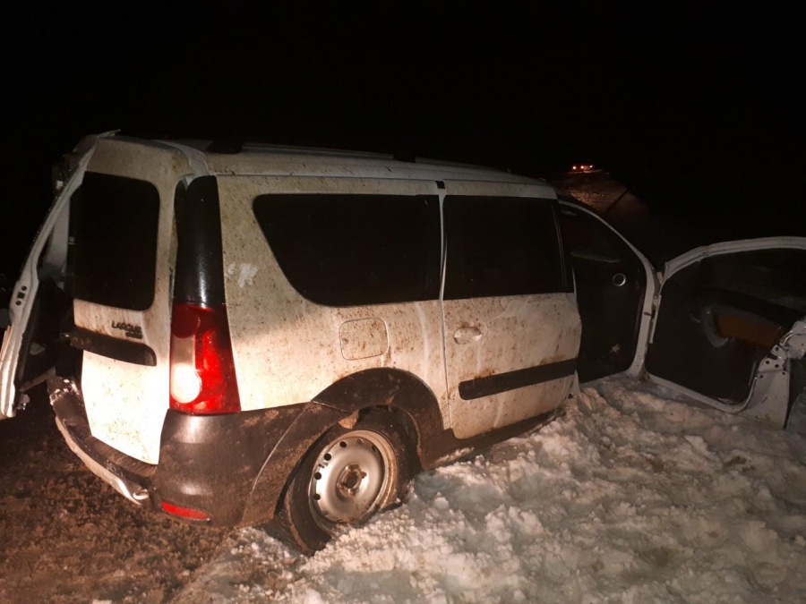 В Федоровском районе два человека погибли в жуткой аварии «Ларгуса» с «Рено»