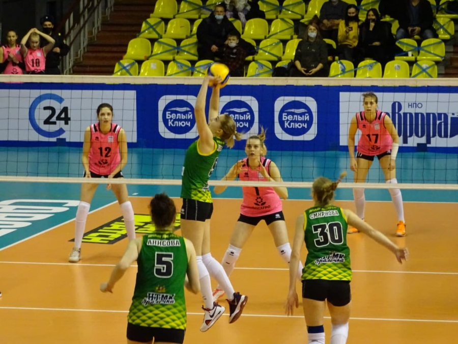 «Протон» не отдал ни партии знаменитой «Уралочке»