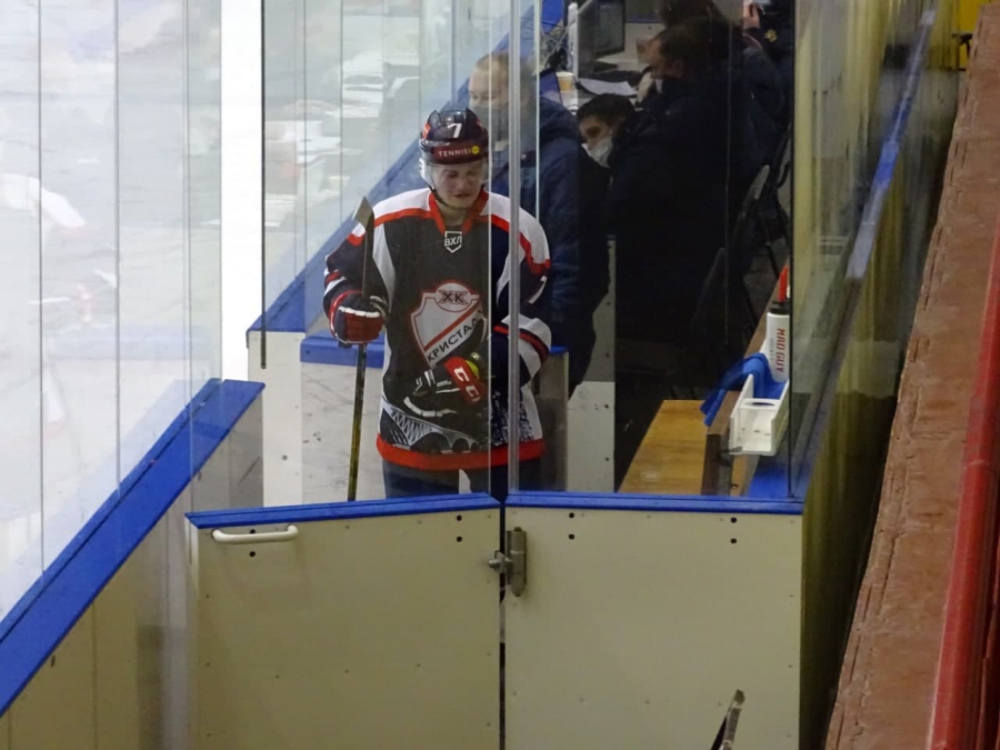 «Кристалл» победил конкурента по борьбе за третье место