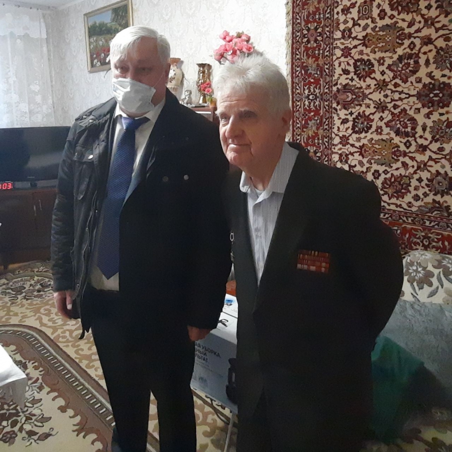 Дмитрий Плеханов поздравил с 95-летием энгельсского ветерана