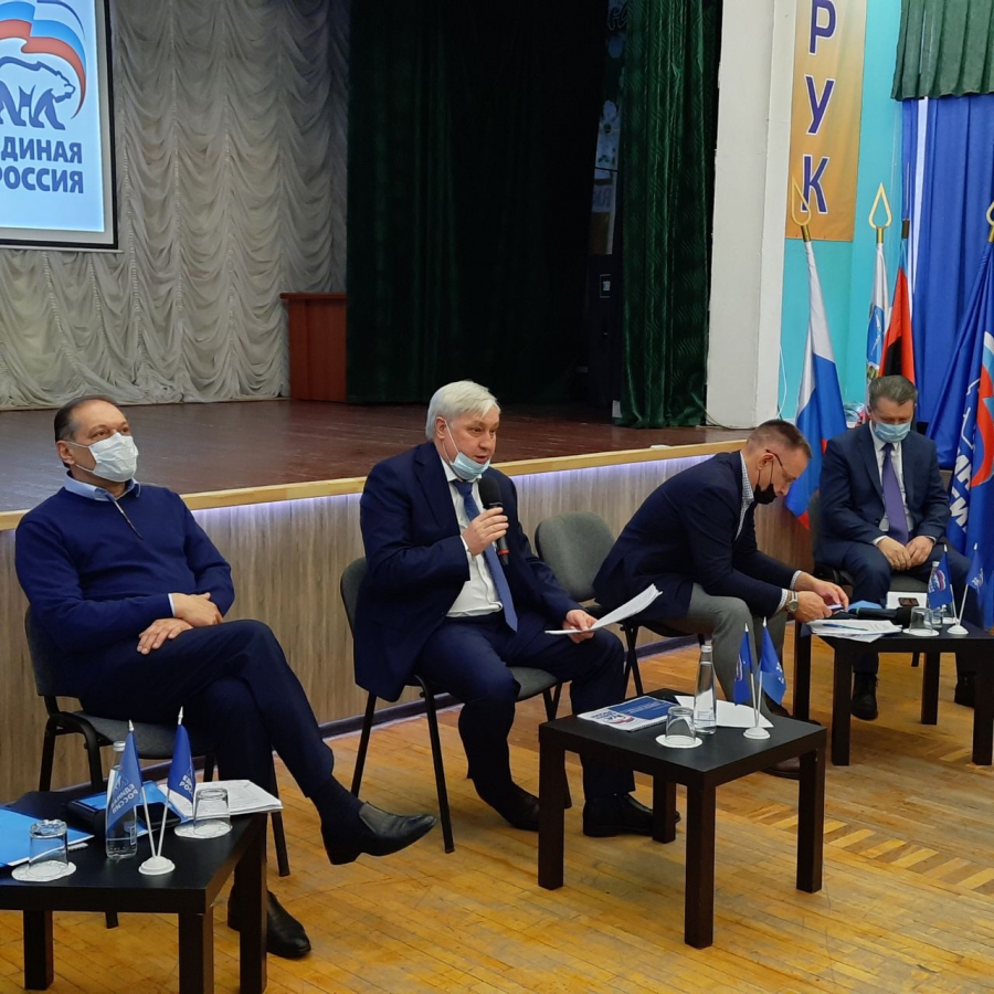 Плеханов: Жители Энгельса определят перечень дорог и тротуаров для ремонта в 2021 году