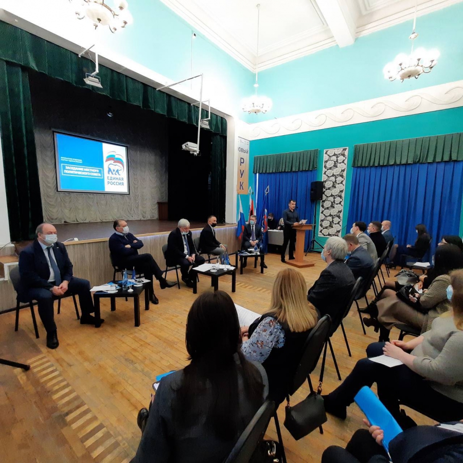 Плеханов: Жители Энгельса определят перечень дорог и тротуаров для ремонта в 2021 году