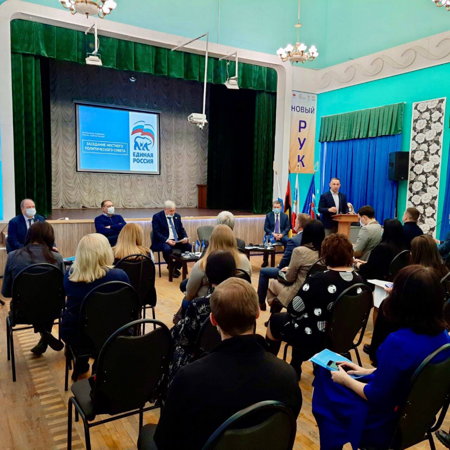 Плеханов: Жители Энгельса определят перечень дорог и тротуаров для ремонта в 2021 году