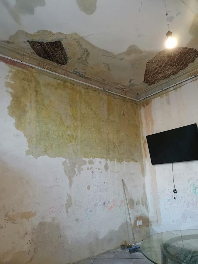 Саратовскую пятиэтажку до фундамента затопило из-за лопнувшей трубы отопления