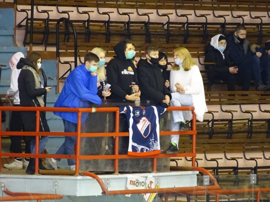 «Кристалл» победил в последнем домашнем матче регулярного Первенства ВХЛ