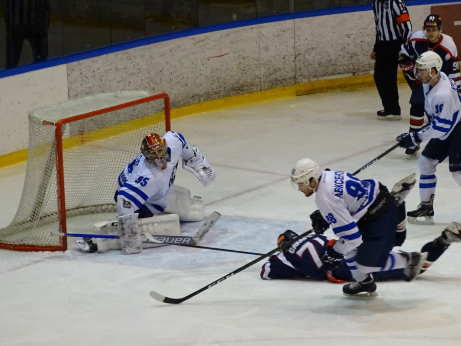 «Кристалл» победил в последнем домашнем матче регулярного Первенства ВХЛ