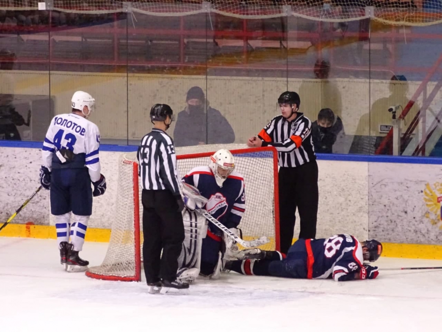 «Кристалл» победил в последнем домашнем матче регулярного Первенства ВХЛ