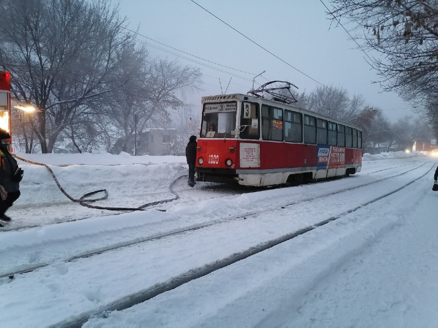 В Саратове трамвай маршрута №3 загорелся в час пик