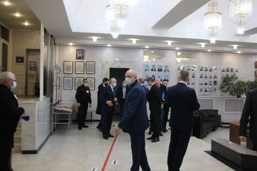 Депутаты освобождают 110 предприятий Саратовской области от уплаты налога на имущество