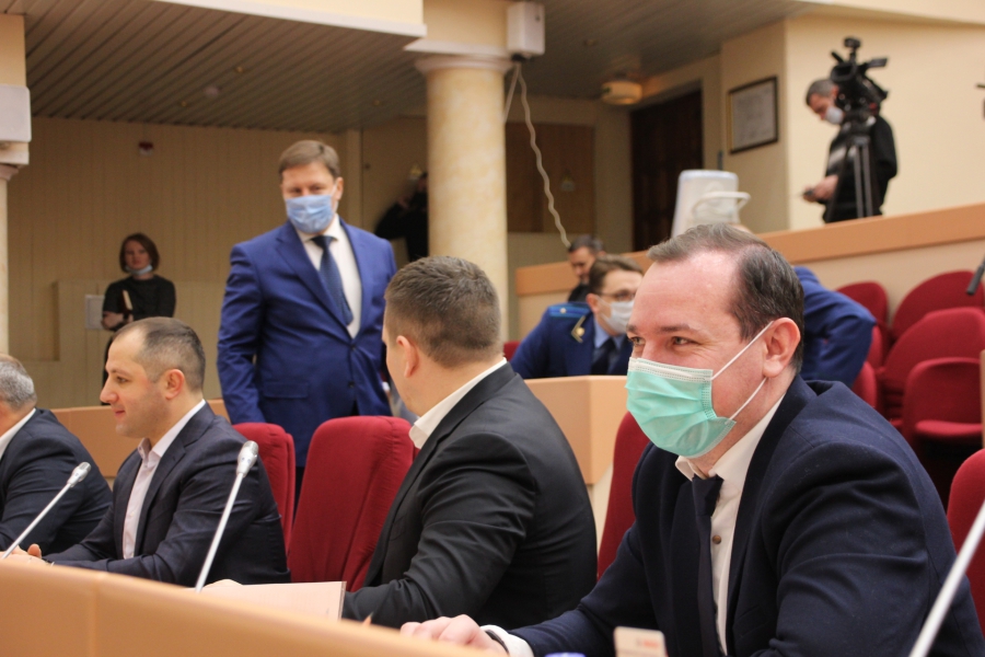 Депутаты освобождают 110 предприятий Саратовской области от уплаты налога на имущество