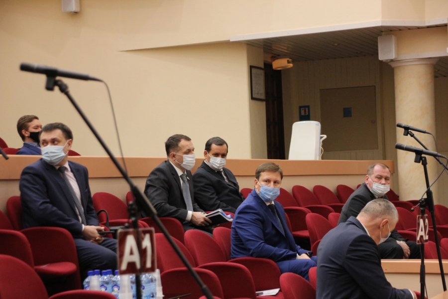 Депутаты освобождают 110 предприятий Саратовской области от уплаты налога на имущество