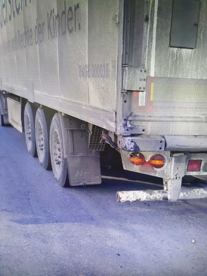 Под Хвалынском девушка на «Киа» врезалась в попутную фуру