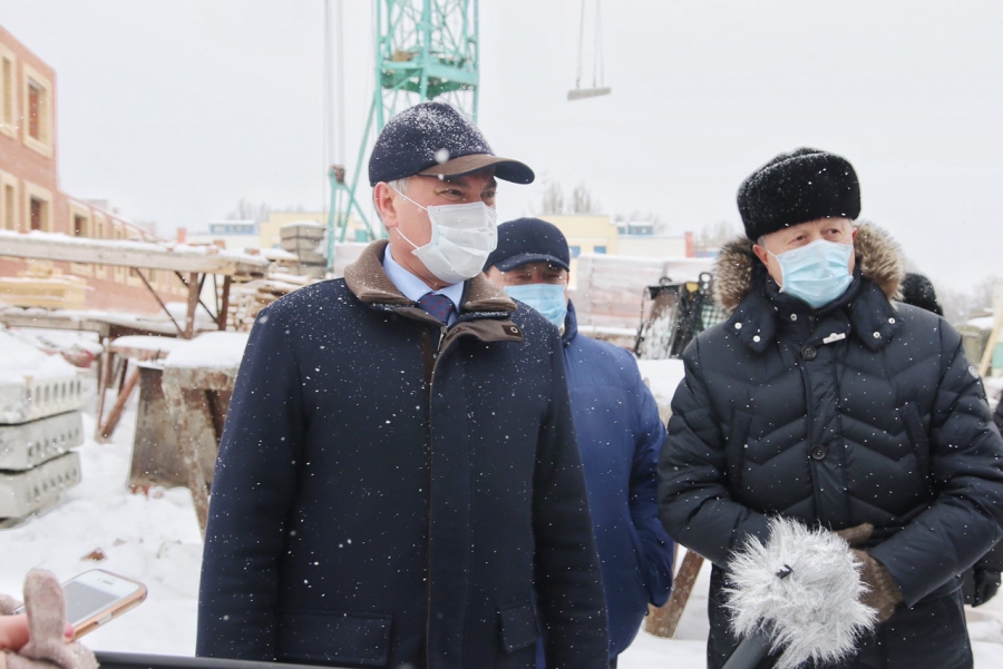 Володин: Специалистам онкологического центра тоже нужно предоставить служебное жилье