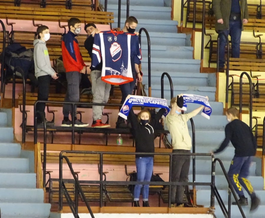 Благодаря разгромной победе «Кристалл» сравнял счет в серии плей-офф