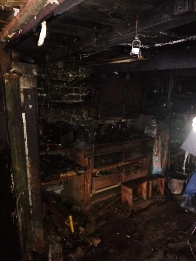 В Аркадаке юноша угнал легковушку и поджег гараж