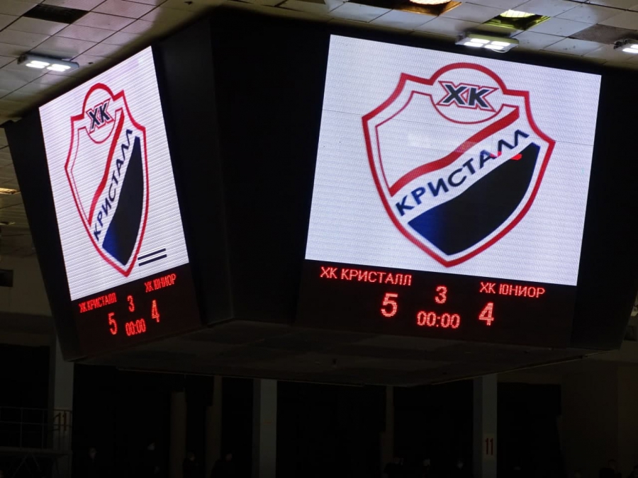Саратовский «Кристалл» впервые в истории вышел в полуфинал Первенства ВХЛ