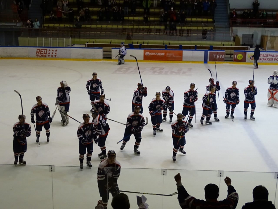 Саратовский «Кристалл» впервые в истории вышел в полуфинал Первенства ВХЛ