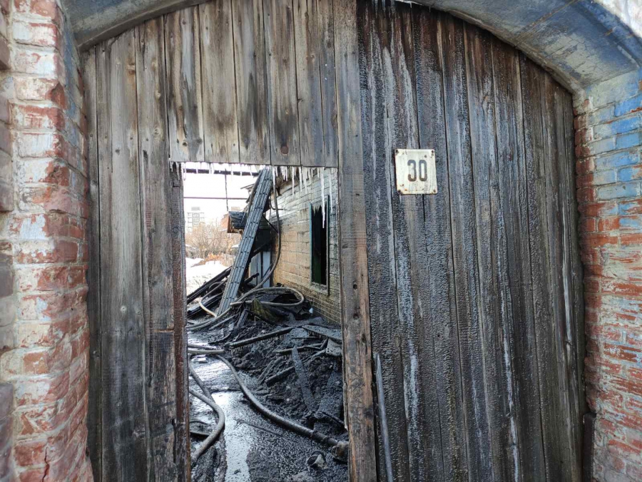 В балаковской двухэтажке заживо сгорел 82-летний мужчина