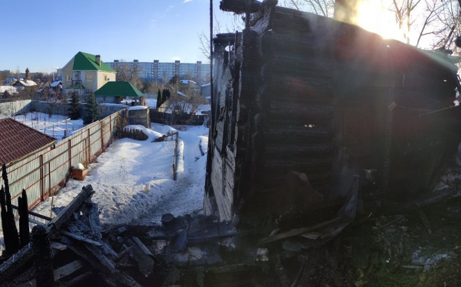 В балаковской двухэтажке заживо сгорел 82-летний мужчина