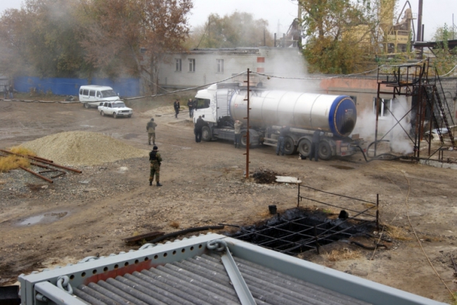 На саратовские АЗС поступал бензин из подпольного завода