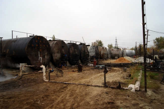 На саратовские АЗС поступал бензин из подпольного завода