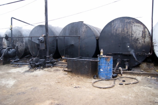 На саратовские АЗС поступал бензин из подпольного завода