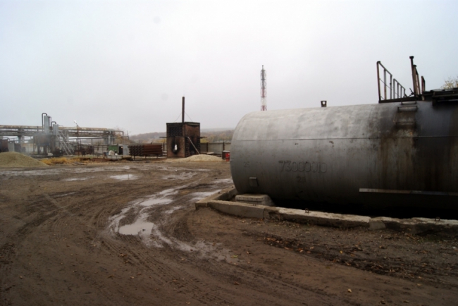 На саратовские АЗС поступал бензин из подпольного завода