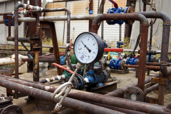 На саратовские АЗС поступал бензин из подпольного завода