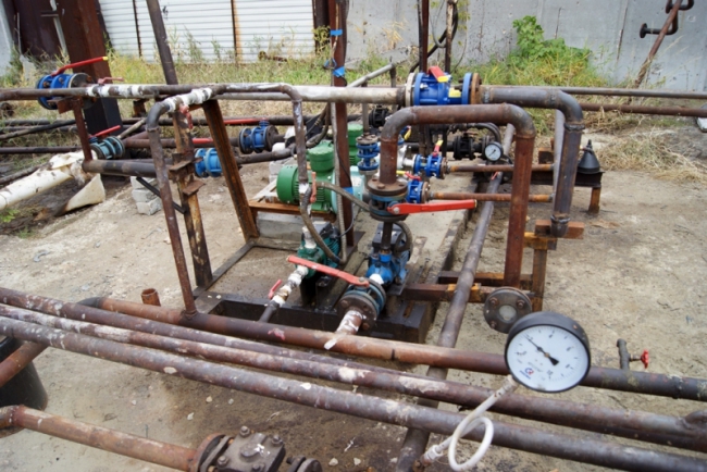 На саратовские АЗС поступал бензин из подпольного завода