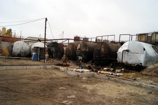 На саратовские АЗС поступал бензин из подпольного завода