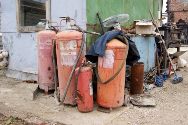 На саратовские АЗС поступал бензин из подпольного завода