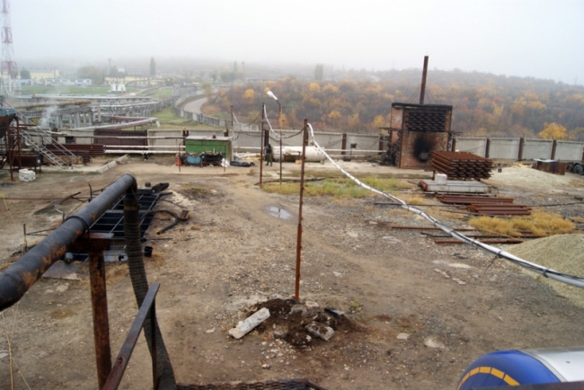 На саратовские АЗС поступал бензин из подпольного завода