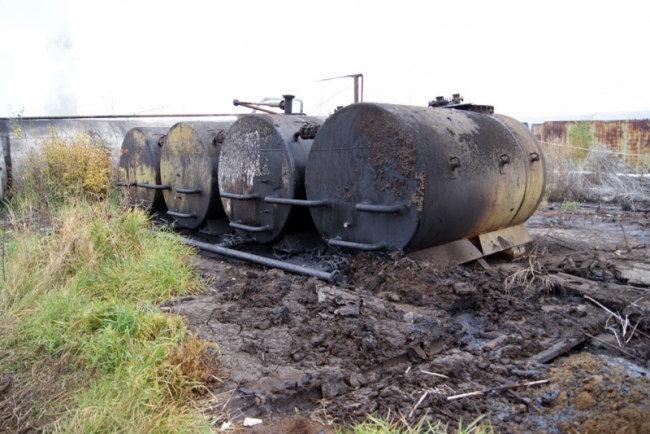 На саратовские АЗС поступал бензин из подпольного завода