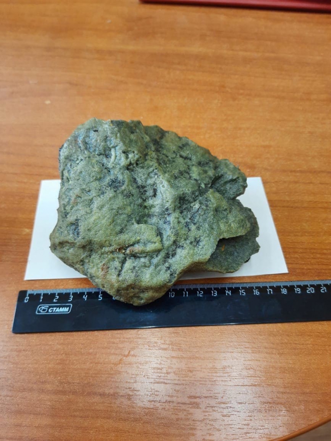 В Воскресенском районе от гололеда трасcу засыпали крупными камнями и подвергли опасности водителей