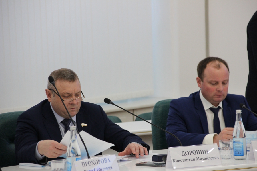 Федеральному замминистра доложили о ремонте саратовских дворов