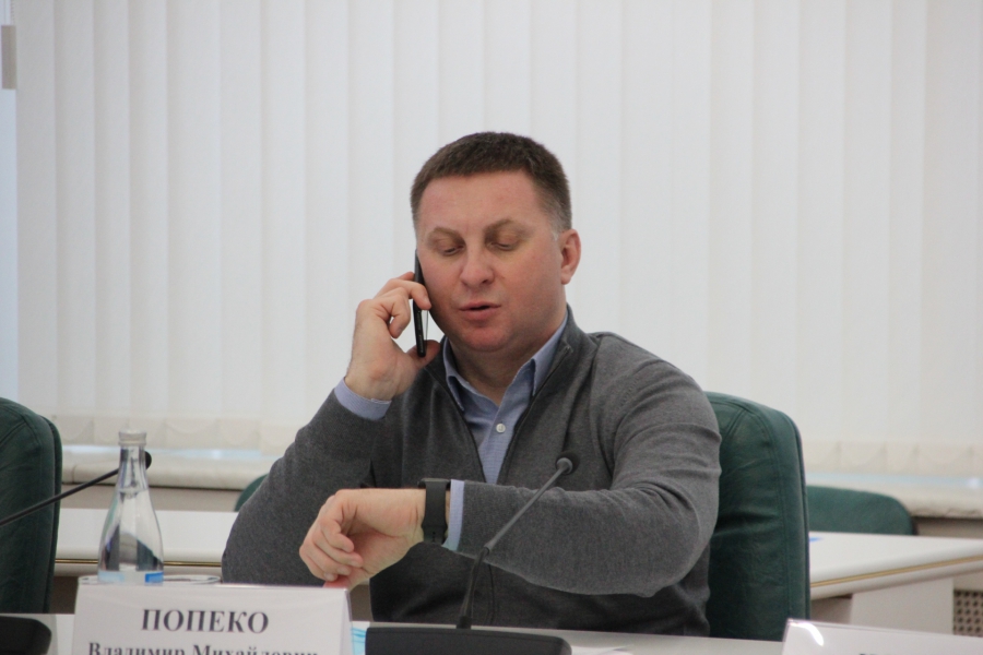 Федеральному замминистра доложили о ремонте саратовских дворов