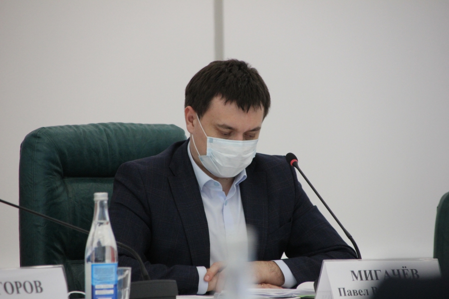 Федеральному замминистра доложили о ремонте саратовских дворов