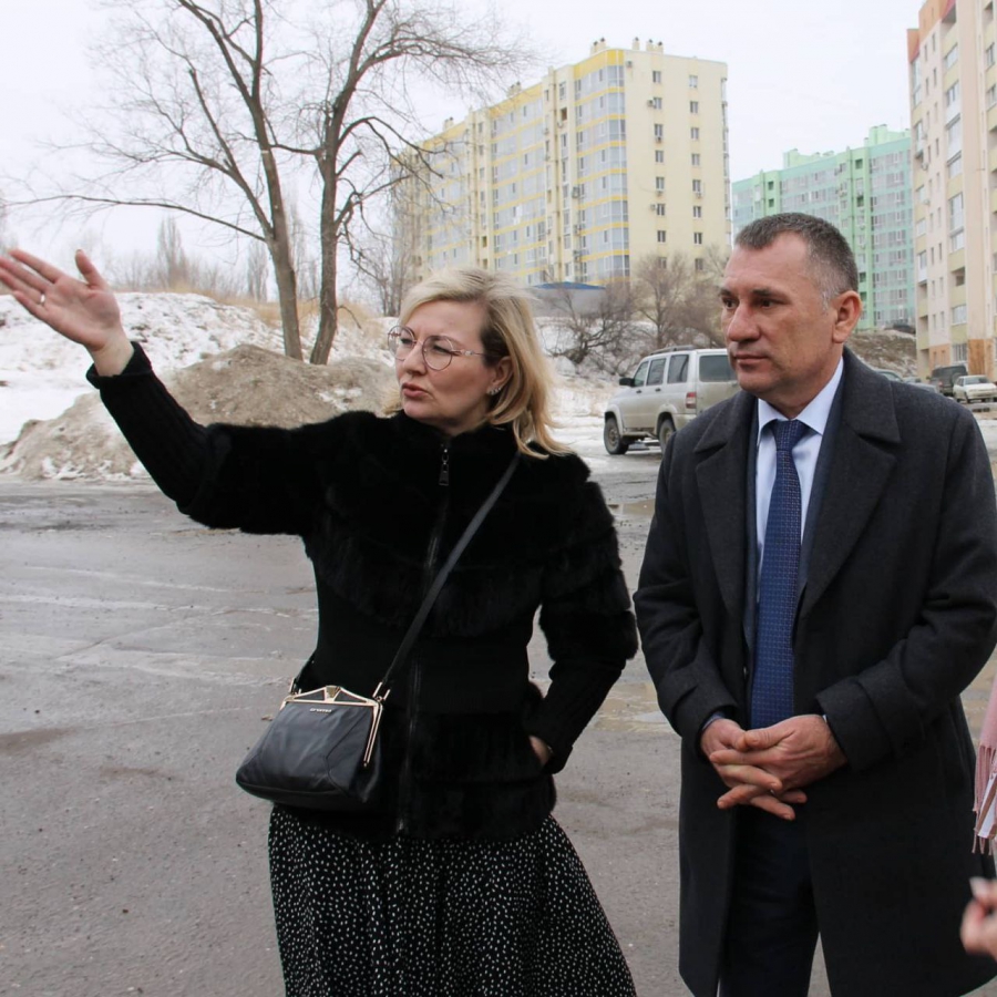 В Энгельсе «Единая Россия» добилась ремонта подходов к школам