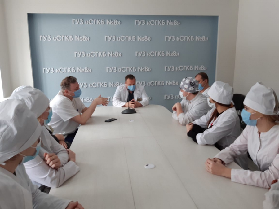 «Здоровое будущее»: Занятия для будущих выпускников областного медколледжа возобновились в 8-й горбольнице