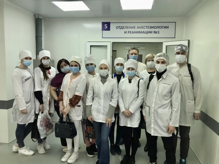 «Здоровое будущее»: Занятия для будущих выпускников областного медколледжа возобновились в 8-й горбольнице