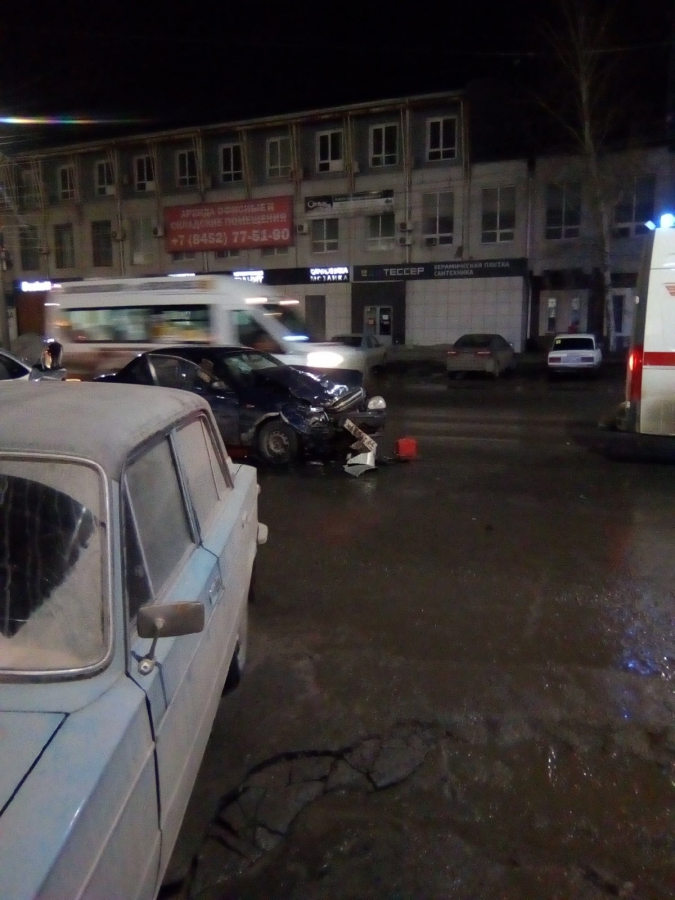 Возле горпарка произошло столкновение 5 автомобилей