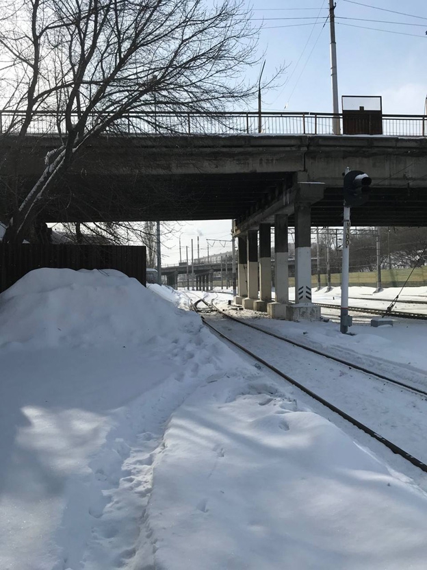 Саратовцы жалуются на отсутствие оборудованного железнодорожного перехода