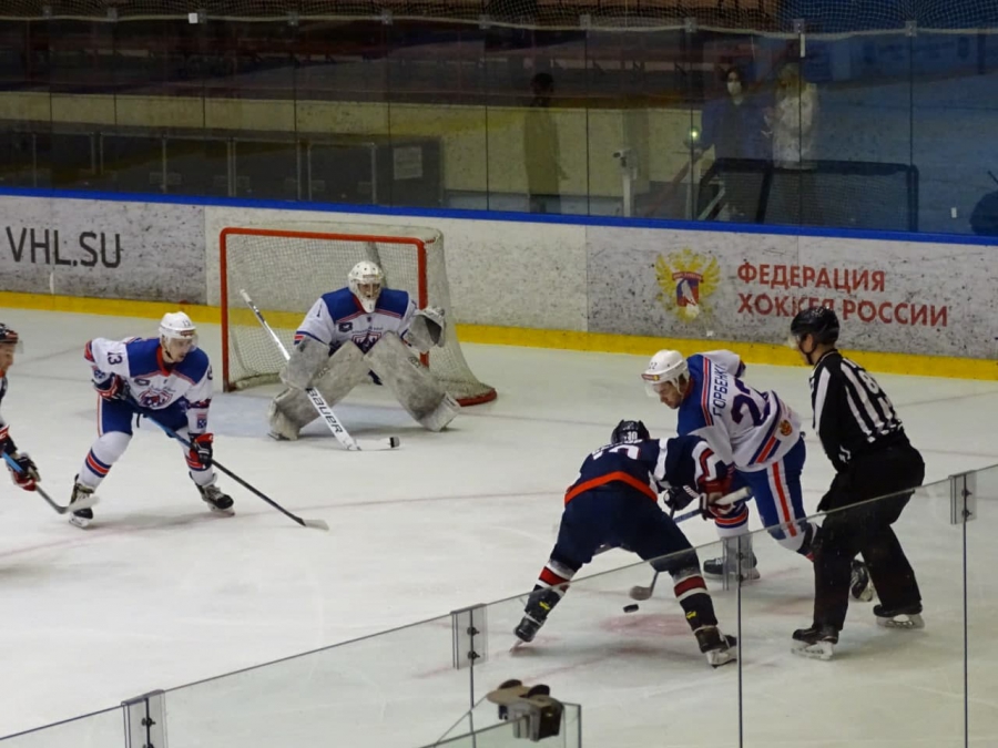 «Кристаллу» до финала Первенства ВХЛ осталась одна победа