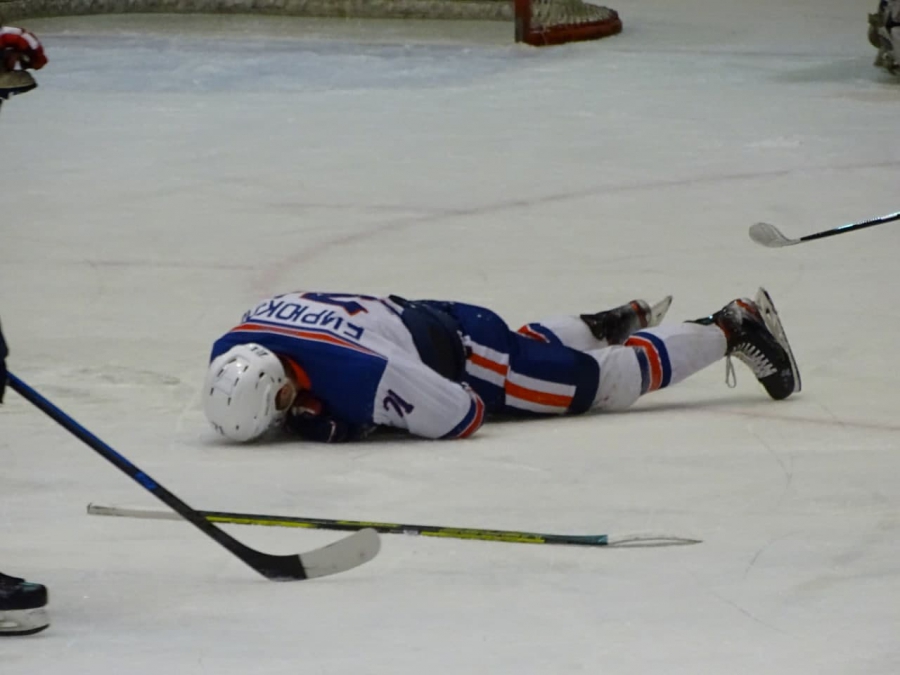 «Кристаллу» до финала Первенства ВХЛ осталась одна победа