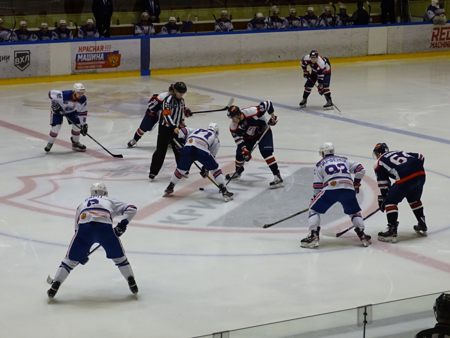 «Кристалл» обыграл «Чебоксары» и вышел в финал Первенства ВХЛ