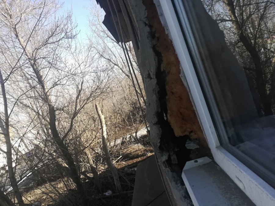 Жильцам разваливающегося дома на Буровой отказывают в срочной помощи