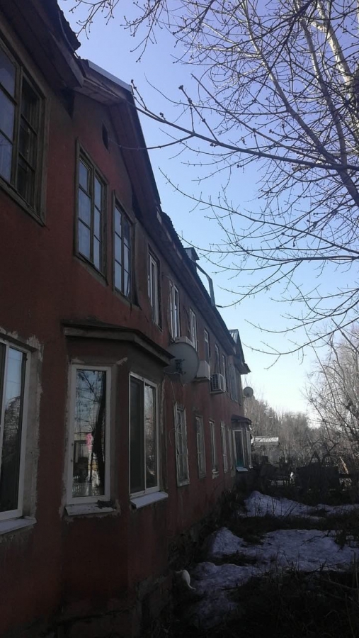 Жильцам разваливающегося дома на Буровой отказывают в срочной помощи