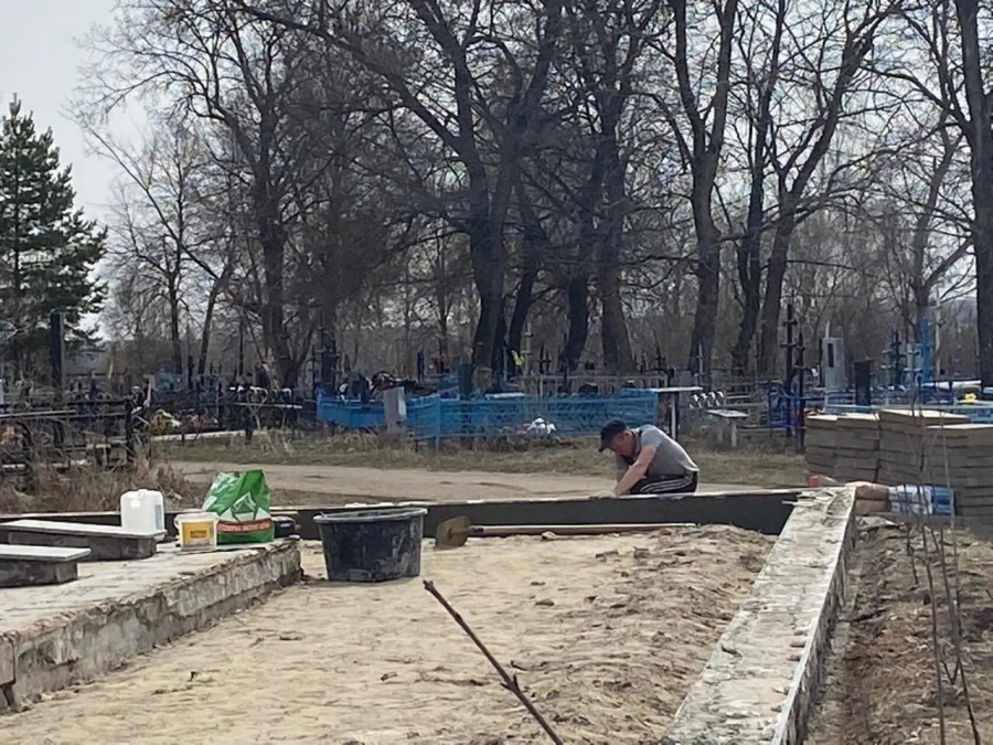 В Петровском районе проводится ремонт воинского захоронения