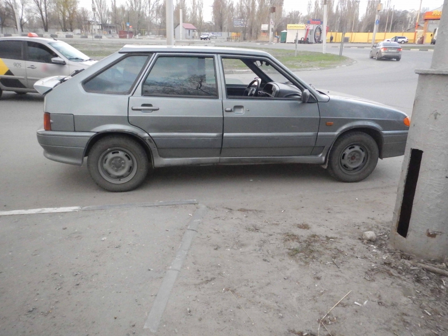 Саратовец угнал на Бульварной машину и разбил ее